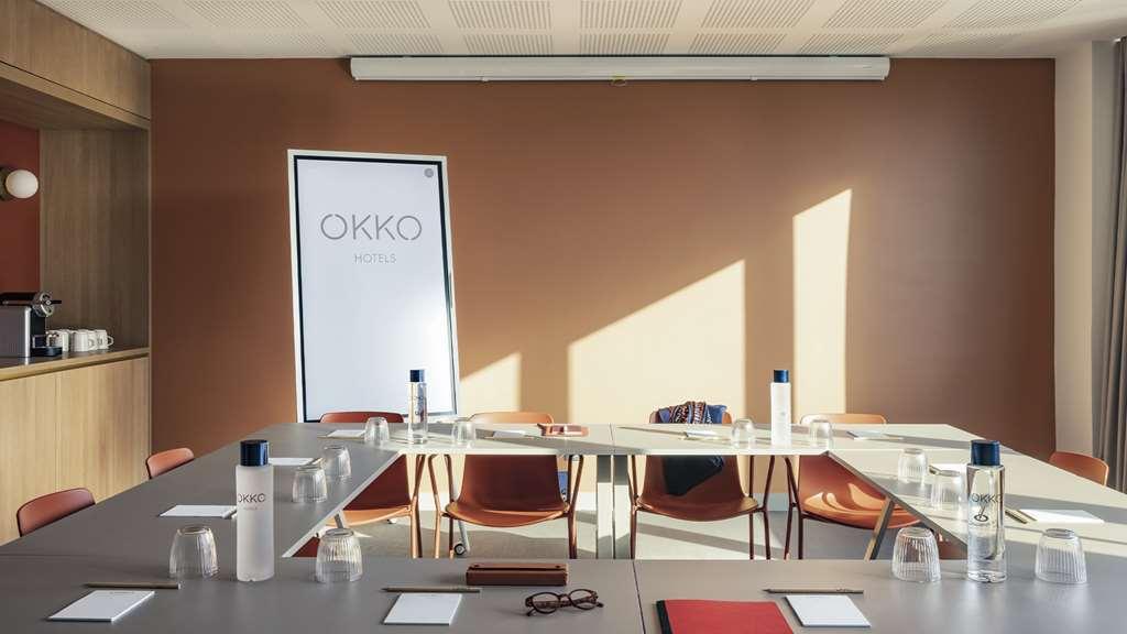 Hotel Okko Aéroport 4*