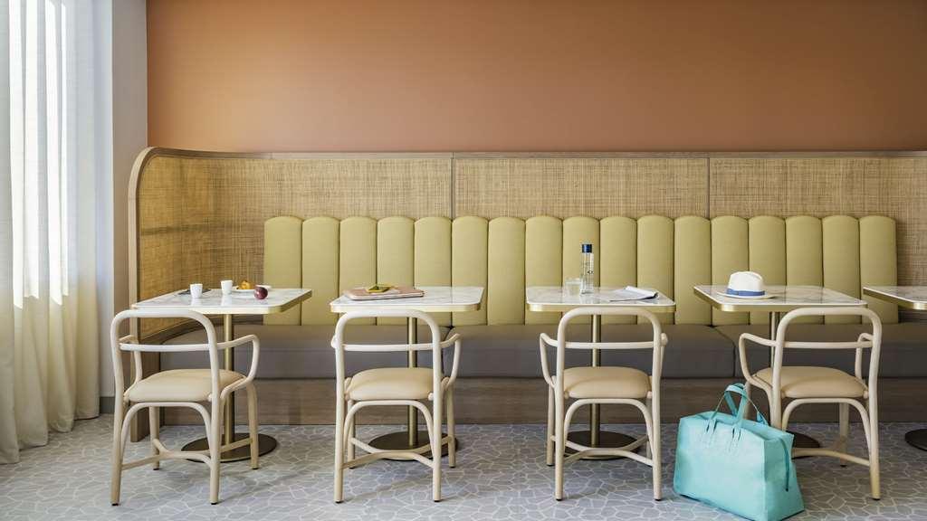 Hotel Okko Aeroport 4*